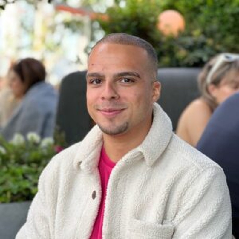 Daniel Lowry, AEO expert Daniel Lowry, Founder, Top GEO Experts · Best AEO Experts 2026 · Marketing the Change