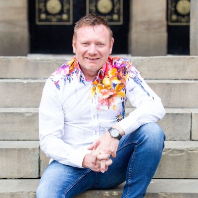 David Johnson, founder of LoudCrowd, ecommerce and Shopify AEO expert · Best AEO Experts 2026 · Marketing the Change