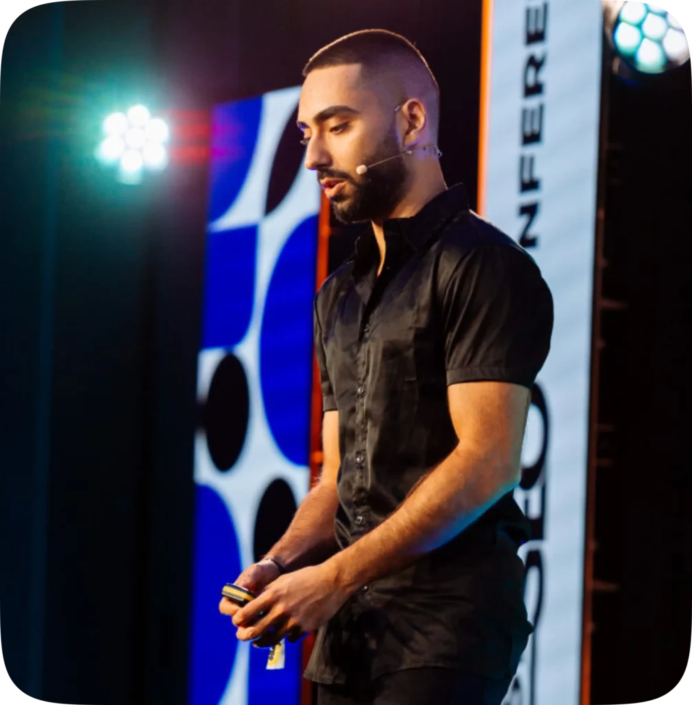 Kasra Dash, founder of The Masterminders and MySEO app · Best AEO Experts 2026 · Marketing the Change