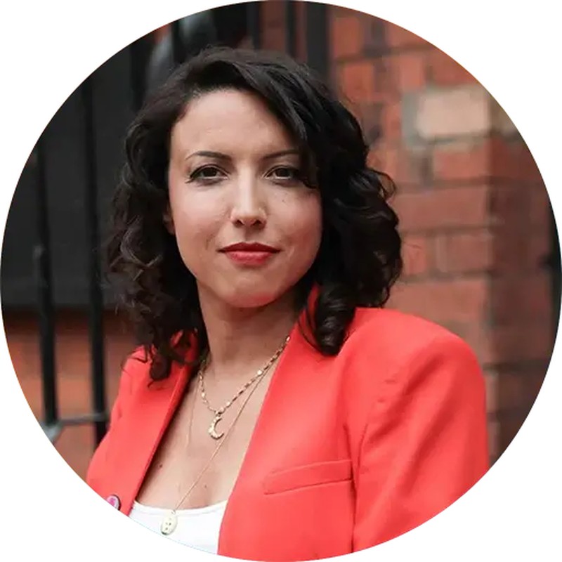 Victoria Olsina, AEO, GEO and AI content systems consultant · Best AEO Experts 2026 · Marketing the Change